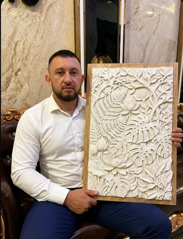 Работа мастера Артема: декоративная стена